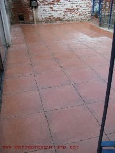 Terrasse carrelée par l'entrepreneur en rénovation de bâtiment SGP
